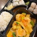 Best Red Curry Shrimp (Lunch) in Middletown, NY